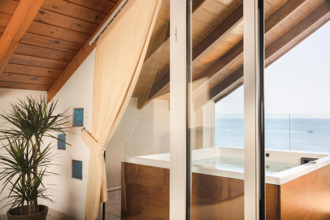 George Beachfront Apartments Литакия Экстерьер фото